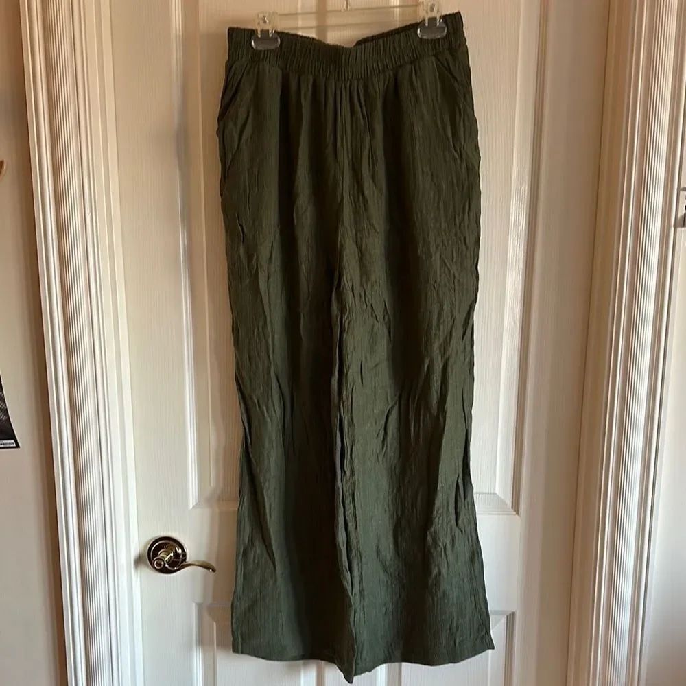 Elegant Green Women's Dress - Picture 6 of 11